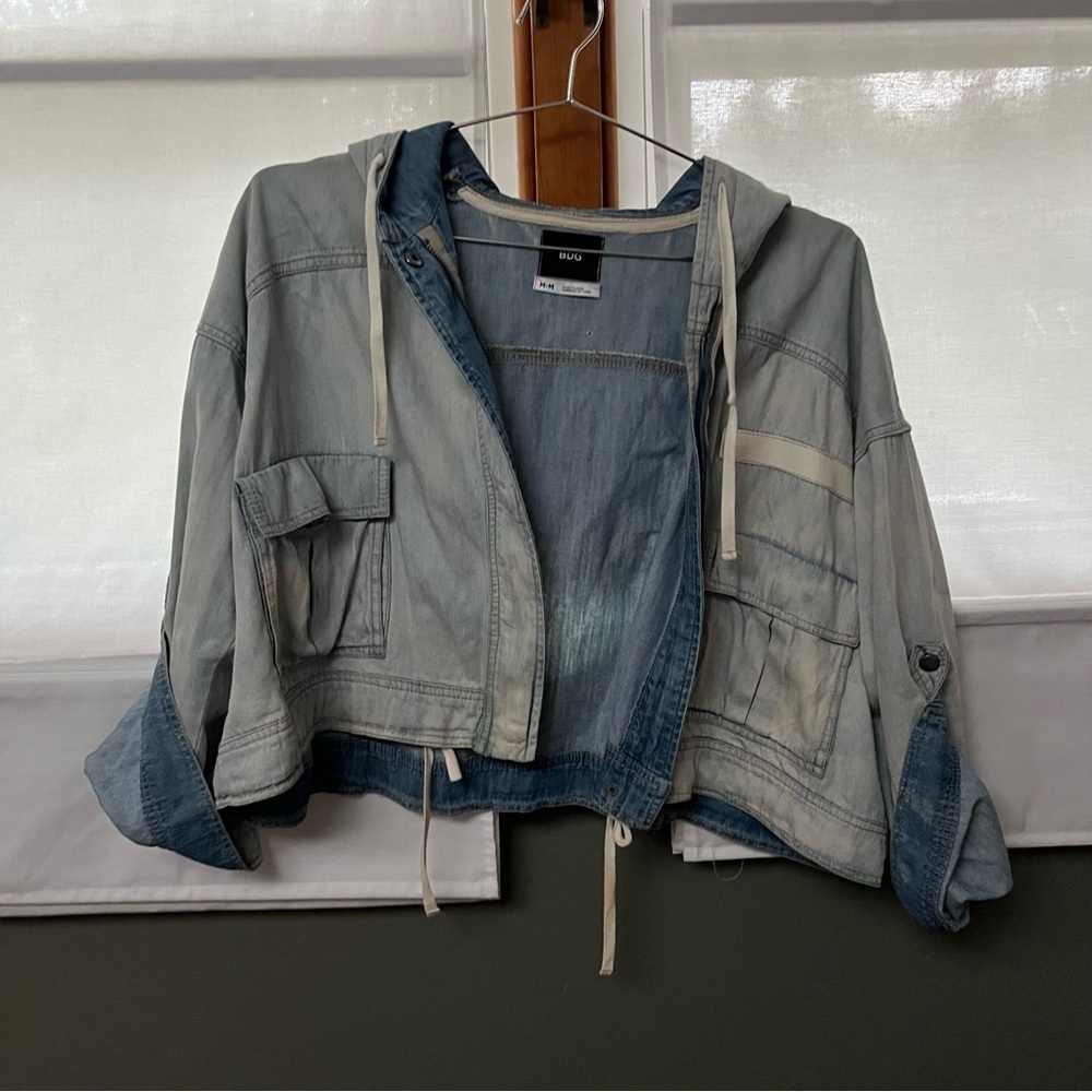 BDG Cropped Denim Jacket